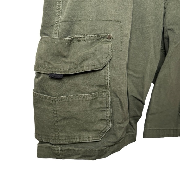 Stanley Cargo Shorts with Stretch in Olive army green Mens size 40 - Picture 3 of 10